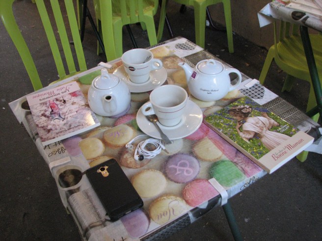 À la terrasse d'un café...